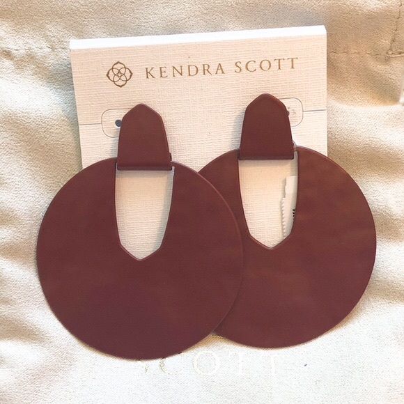 Kendra Scott Maroon Diane Earrings BRAND NEW!! - Picture 1 of 1